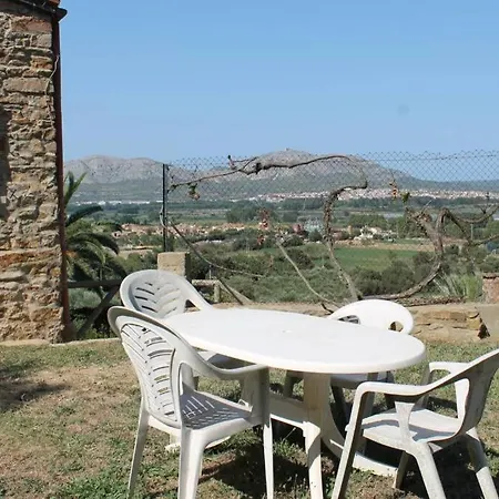 Rustic House In Gualta. 펜션 Gualta