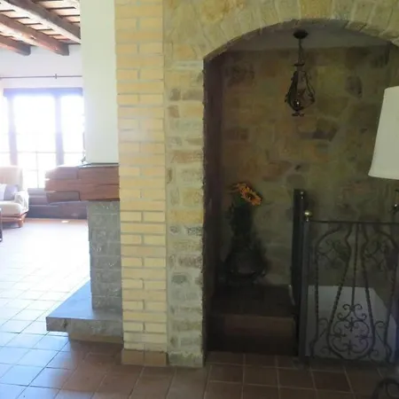 Rustic House In Gualta. Gualta