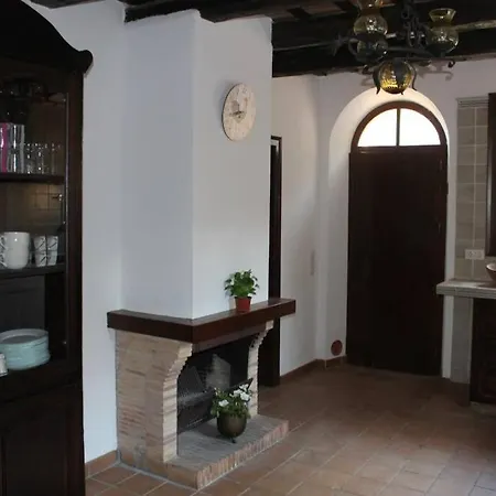 Rustic House In Gualta. Gualta