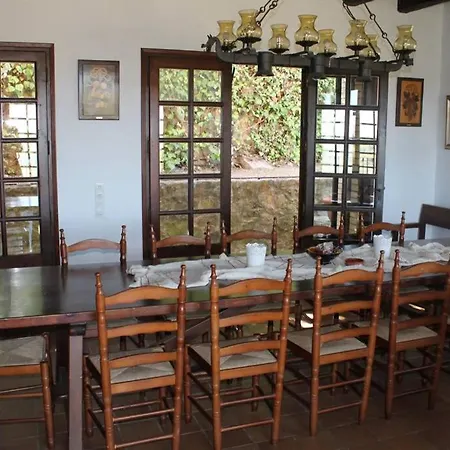 Rustic House In Gualta. 펜션 Gualta